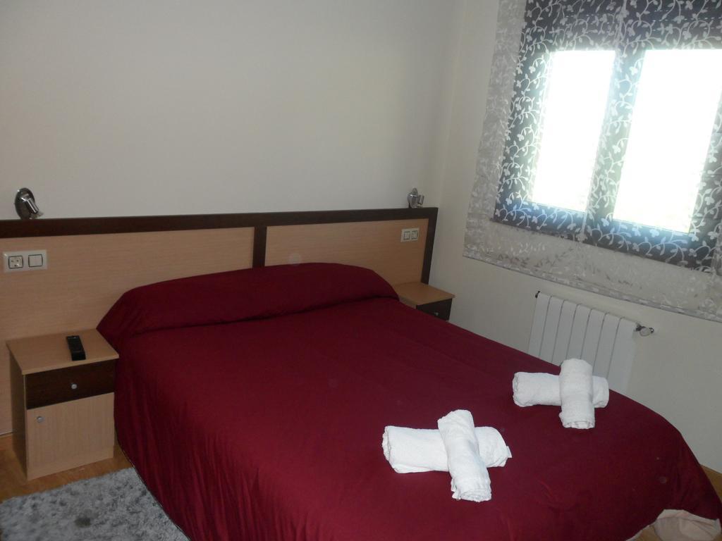 Pension La Posada Tineo Exteriör bild